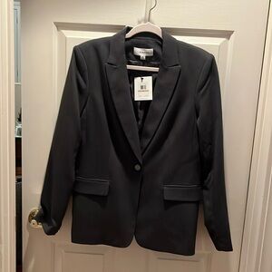 Calvin Klein suit jacket, NWT’s, 1 metal button, ling sleeve. Lined, 2 pockets